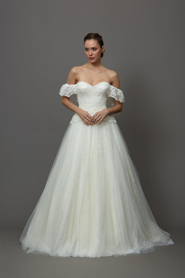 a kesim gelinlik modeli dantel gelinlik modeli