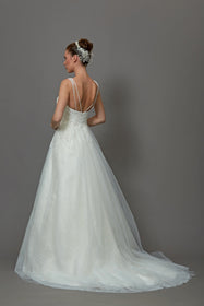 Load image into Gallery viewer, dantel a kesim gelinlik modeli evaze gelinlik modeli