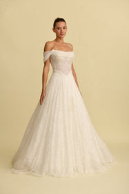 Load image into Gallery viewer, Romantik tasarımı, zarif dantel detayları ve modern çizgileriyle her gelin için özel olarak tasarlanmış A kesim, prenses ve balık model gelinlik koleksiyonu.