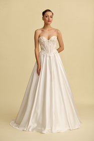 Load image into Gallery viewer, Romantik tasarımı, zarif dantel detayları ve modern çizgileriyle her gelin için özel olarak tasarlanmış A kesim, prenses ve balık model gelinlik koleksiyonu.