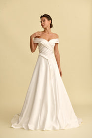 Load image into Gallery viewer, Romantik tasarımı, zarif dantel detayları ve modern çizgileriyle her gelin için özel olarak tasarlanmış A kesim, prenses ve balık model gelinlik koleksiyonu.