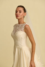 Load image into Gallery viewer, Romantik tasarımı, zarif dantel detayları ve modern çizgileriyle her gelin için özel olarak tasarlanmış A kesim, prenses ve balık model gelinlik koleksiyonu.