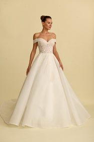 Görseli Galeri görüntüleyiciye yükleyin, Akay kabarık prenses gelinlik modeli, gösterişli kabarık etek ve romantik dantel detaylı bridal gown