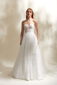 Load image into Gallery viewer, Akay prenses kesim işli kabarık gelinlik, gösterişli tül etekli ve dantel detaylı klasik bridal tasarım