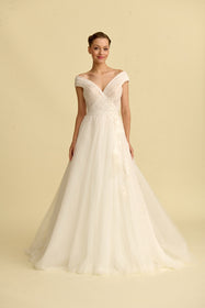 Görseli Galeri görüntüleyiciye yükleyin, Akay kabarık prenses gelinlik modeli, kabarık tül etek ve zarif hacimli gelinlik