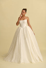 Load image into Gallery viewer, Romantik tasarımı, zarif dantel detayları ve modern çizgileriyle her gelin için özel olarak tasarlanmış A kesim, prenses ve balık model gelinlik koleksiyonu.
