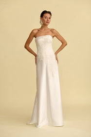 Görseli Galeri görüntüleyiciye yükleyin, Romantik tasarımı, zarif dantel detayları ve modern çizgileriyle her gelin için özel olarak tasarlanmış A kesim, prenses ve balık model gelinlik koleksiyonu.
