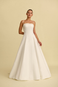 Load image into Gallery viewer, Romantik tasarımı, zarif dantel detayları ve modern çizgileriyle her gelin için özel olarak tasarlanmış A kesim, prenses ve balık model gelinlik koleksiyonu.
