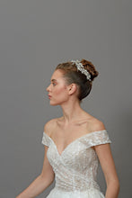 Load image into Gallery viewer, Prenses gelinlik modeli taç
