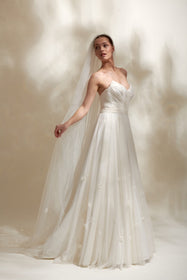 Load image into Gallery viewer, Akay romantik A form gelinlik, rahat kesimli şık düğün gelinliği
