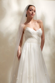 Load image into Gallery viewer, Akay romantik A form gelinlik, rahat kesimli şık düğün gelinliği
