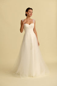 Load image into Gallery viewer, Akay A kesim bridal gelinlik, üstten oturan ve genişleyen zarif gelinlik modeli
