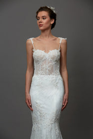 Load image into Gallery viewer, Akay balık kesim düğün gelinliği, vücut hatlarını vurgulayan zarif ve modern tasarım dantel gelinlik
