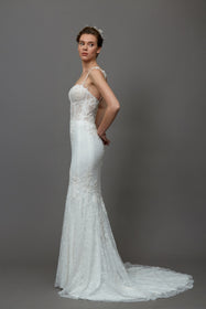 Load image into Gallery viewer, Akay balık kesim düğün gelinliği, vücut hatlarını vurgulayan zarif ve modern tasarım dantel gelinlik
