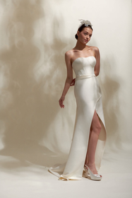 Görseli Galeri görüntüleyiciye yükleyin, Akay balık kesim gelinlik, vücudu saran modern bridal tasarım
