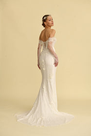 Görseli Galeri görüntüleyiciye yükleyin, Akay dar kesim balık gelinlik modeli, şık ve sofistike bridal stil gelinlik
