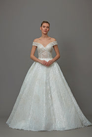 Görseli Galeri görüntüleyiciye yükleyin, Akay kabarık prenses gelinlik modeli, tamamen işlemeli prenses kesim gelinlik
