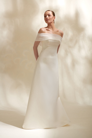 Load image into Gallery viewer, Akay sade düz kesim gelinlik, temiz hatlı siluet ile tasarlanmış modern bridal gelinlik modeli
