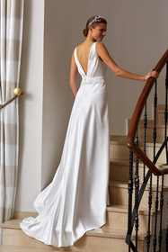 Görseli Galeri görüntüleyiciye yükleyin, Akay helen gelinlik modeli, zarif v yaka düğün gelinliği
