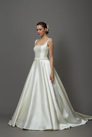 Görseli Galeri görüntüleyiciye yükleyin, Akay modern kabarık prenses gelinlik modeli, ihtişamlı kabarık etek ve zarif üst detaylarıyla düğün gelinliği
