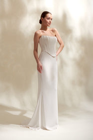 Görseli Galeri görüntüleyiciye yükleyin, Akay saten fit kesim balık gelinlik modeli, şık ve feminen siluetli düğün elbisesi
