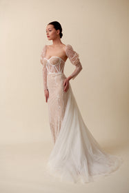 Görseli Galeri görüntüleyiciye yükleyin, Akay fit kesim balık gelinlik modeli, şık ve feminen siluetli düğün elbisesi
