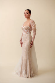 Görseli Galeri görüntüleyiciye yükleyin, Akay fit kesim balık gelinlik modeli, şık ve feminen siluetli düğün elbisesi
