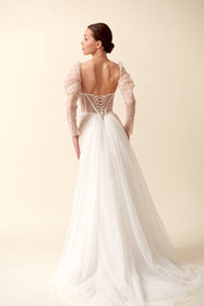 Görseli Galeri görüntüleyiciye yükleyin, Akay fit kesim balık gelinlik modeli, şık ve feminen siluetli düğün elbisesi
