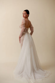 Görseli Galeri görüntüleyiciye yükleyin, Akay fit kesim balık gelinlik modeli, şık ve feminen siluetli düğün elbisesi
