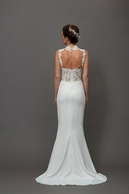 Görseli Galeri görüntüleyiciye yükleyin, Akay balık gelinlik modeli, romantik siluetli klasik gelinlik tasarımı
