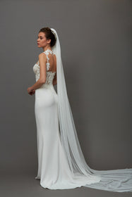 Görseli Galeri görüntüleyiciye yükleyin, Akay balık gelinlik modeli, romantik siluetli klasik gelinlik tasarımı
