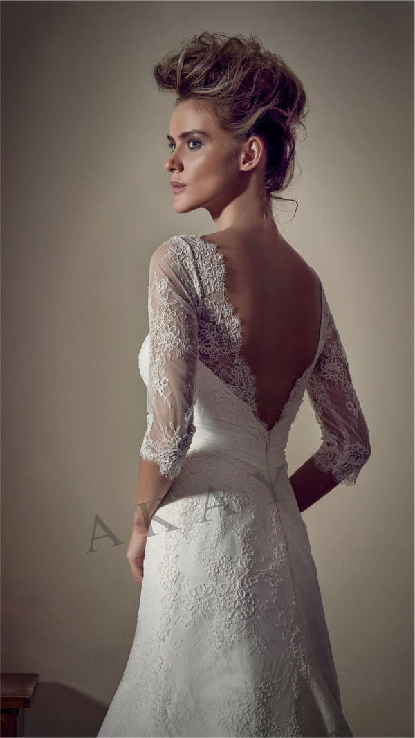 Akay balık model gelinlik, dantel kaplama detayları ve feminen hatları vurgulayan sofistike balık kesim bridal gelinlik