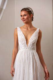 Görseli Galeri görüntüleyiciye yükleyin, Akay bohem gelinlik modeli, helen siluetli modern gelinlik tasarımı
