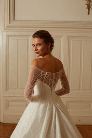 Görseli Galeri görüntüleyiciye yükleyin, Akay kabarık dantel kasnak işli straplez prenses gelinlik modeli, ihtişamlı kabarık etek düğün gelinliği
