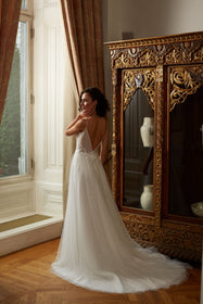 Load image into Gallery viewer, evaze-gelinlik-bridal
